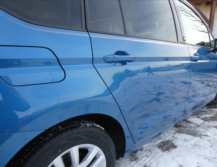 Volkswagen Touran MPV 1,2 l 81 kw