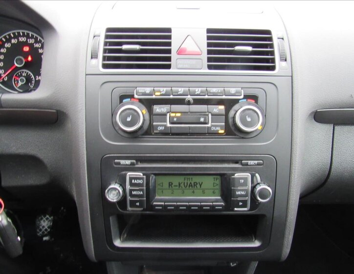 Volkswagen Touran Kombi 1,2 l 77 kw