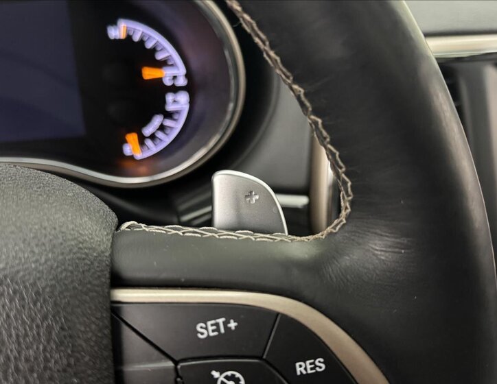 Jeep Grand Cherokee 11