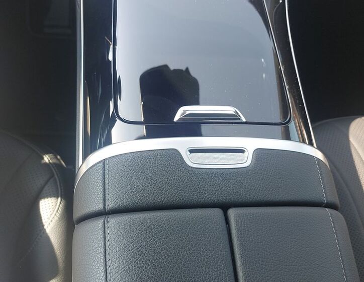 Mercedes-Benz EQE 21