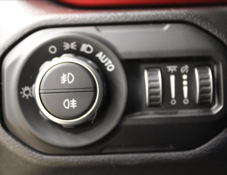 Jeep Wrangler Ostatní 2,0 l 200 kw