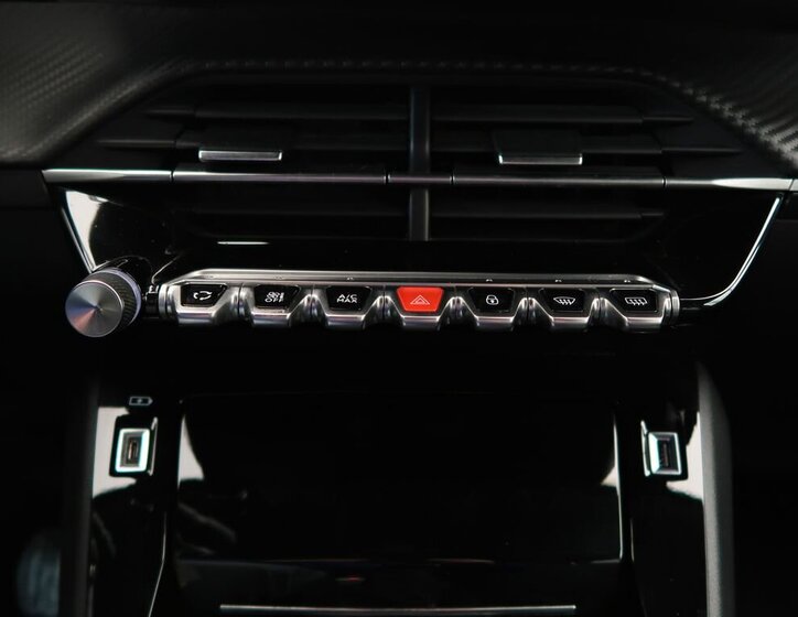 Peugeot 2008 SUV 1,2 l 74 kw