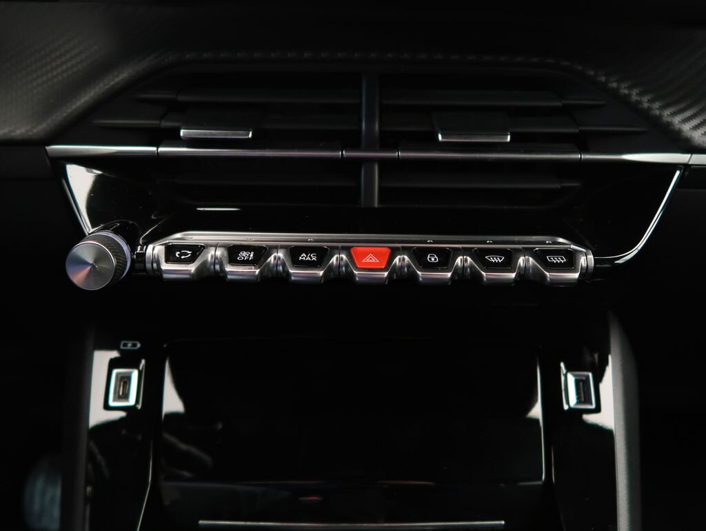 Peugeot 2008 SUV 1,2 l 74 kw