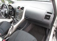 Toyota Auris 15