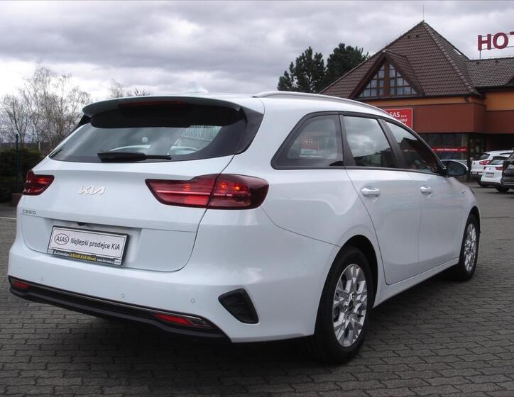 KIA Ceed 10