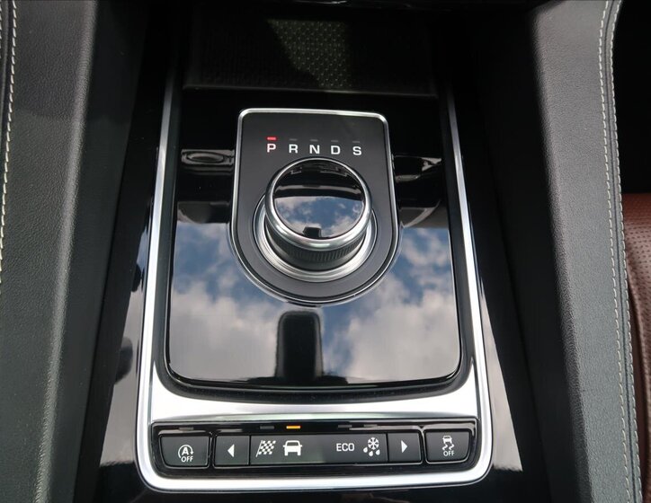 Jaguar F-Pace SUV / Terénní 3,0 l 280 kw