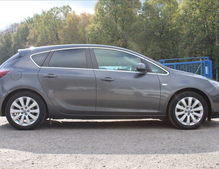 Opel Astra Hatchback 1,4 l 103 kw