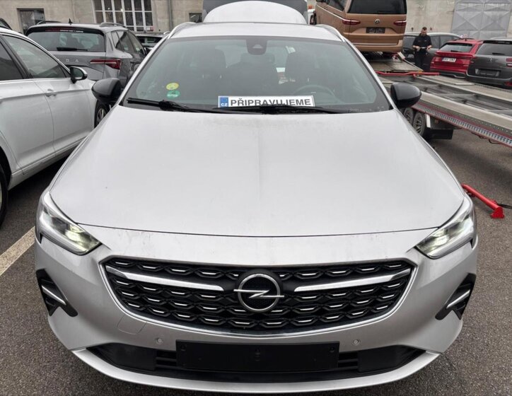 Opel Insignia Kombi 2,0 l 128 kw