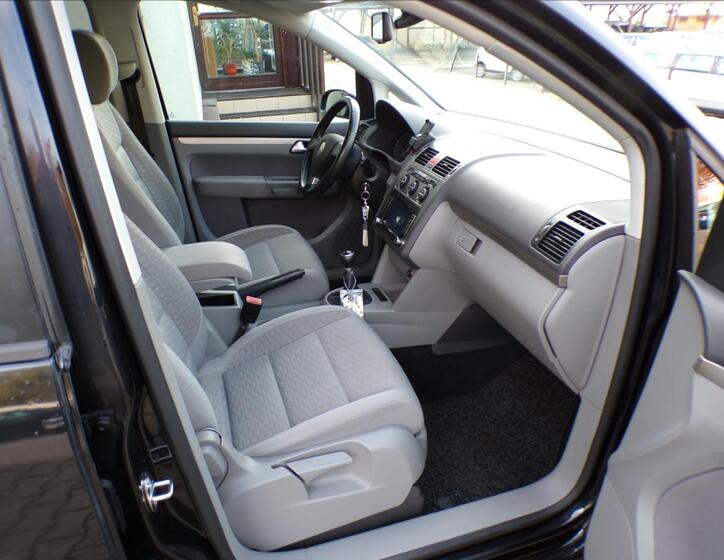 Volkswagen Touran 19