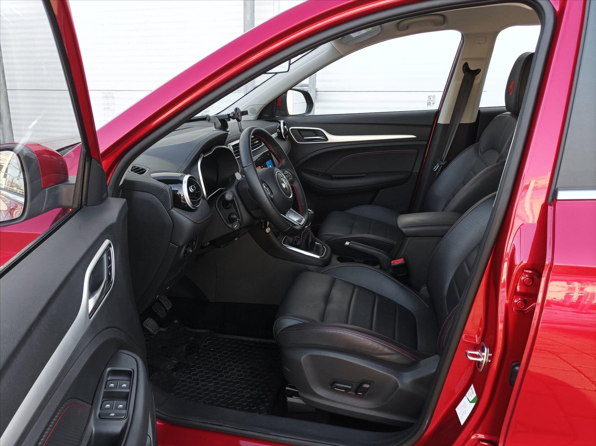 MG ZS SUV 1,5 l 78 kw