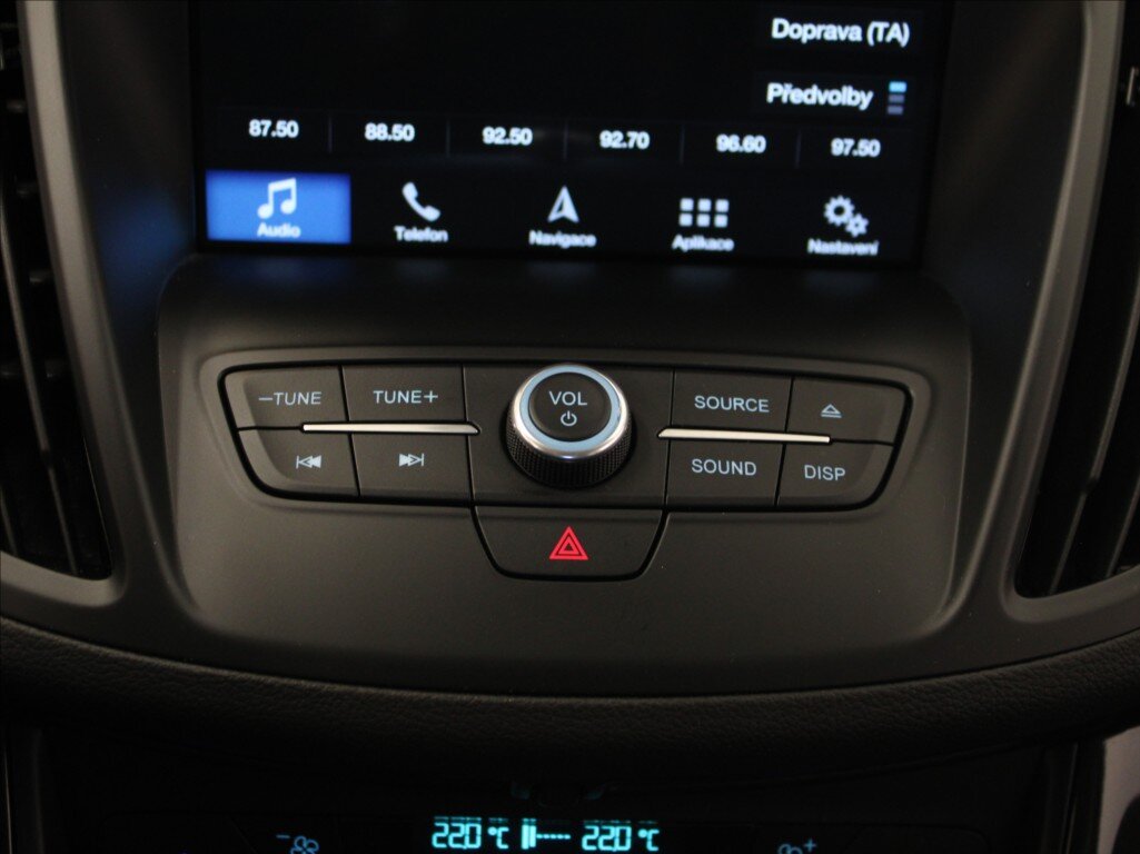 Ford Kuga SUV / Terénní 1,5 l 110 kw