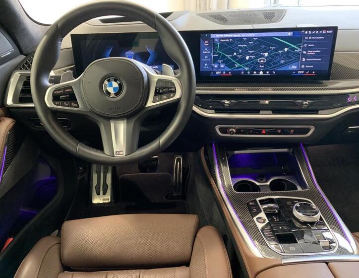 BMW X7 11