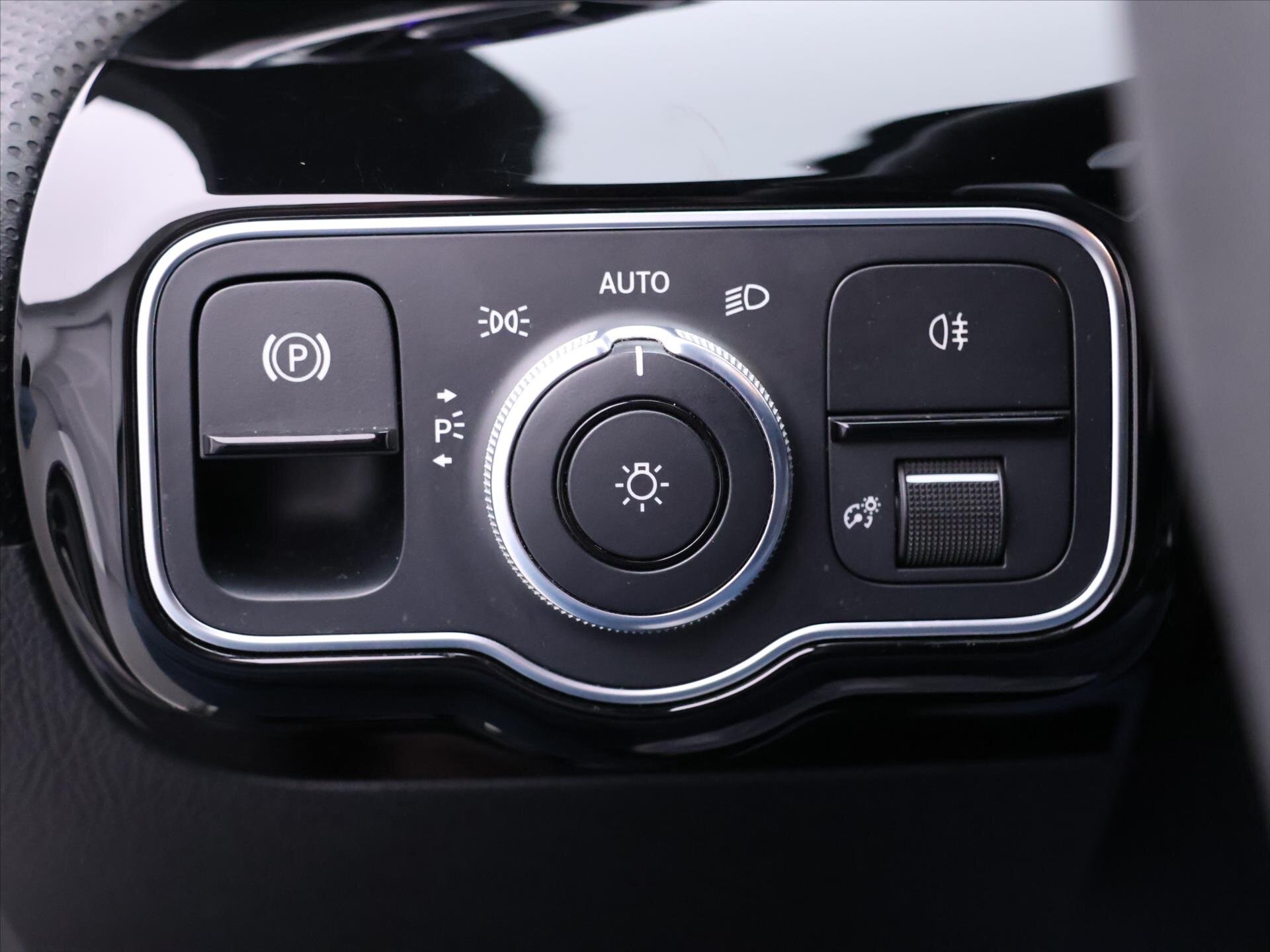 Mercedes-Benz Třídy A Hatchback 2,0 l 310 kw