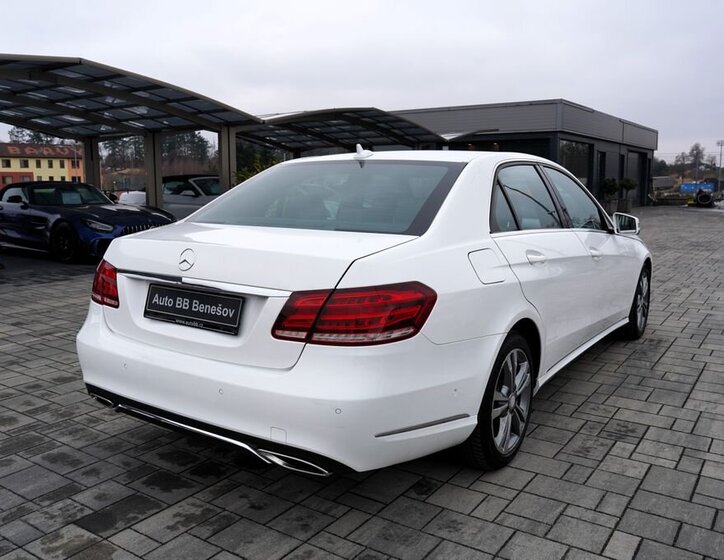 Mercedes-Benz Třídy E Sedan 2,1 l 125 kw