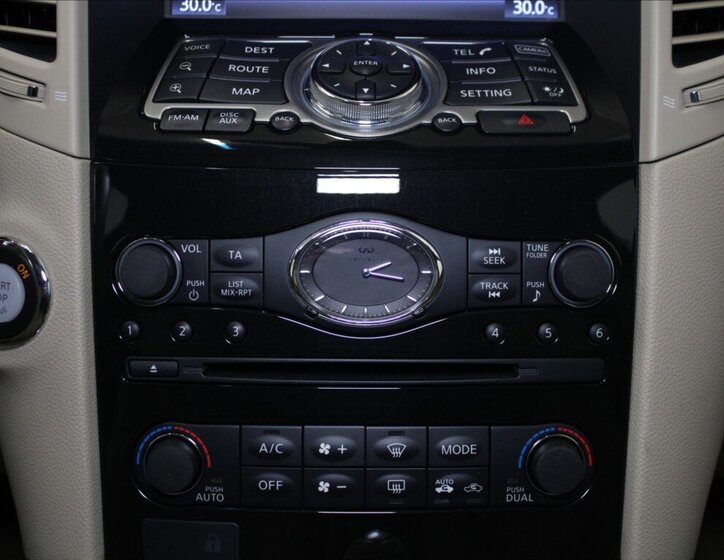 Infiniti QX70 SUV / Terénní 3,0 l 175 kw