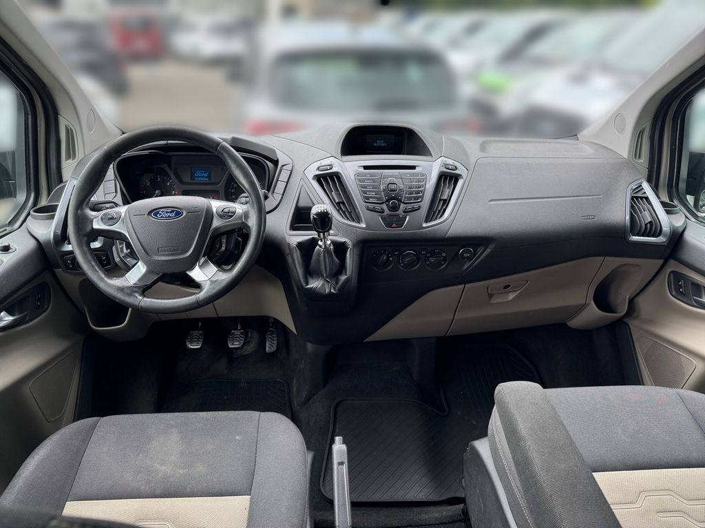 Ford Tourneo Custom