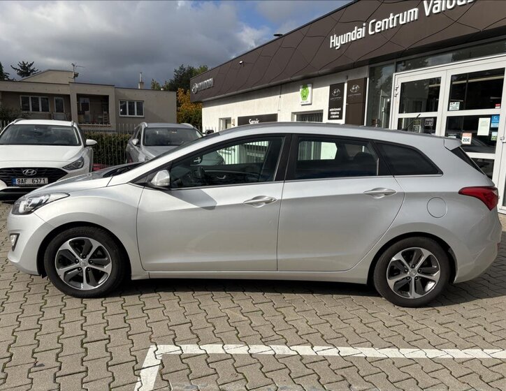 Hyundai i30 Kombi 1,6 l 81 kw