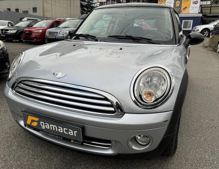 Mini Cooper Hatchback 1,6 l 88 kw