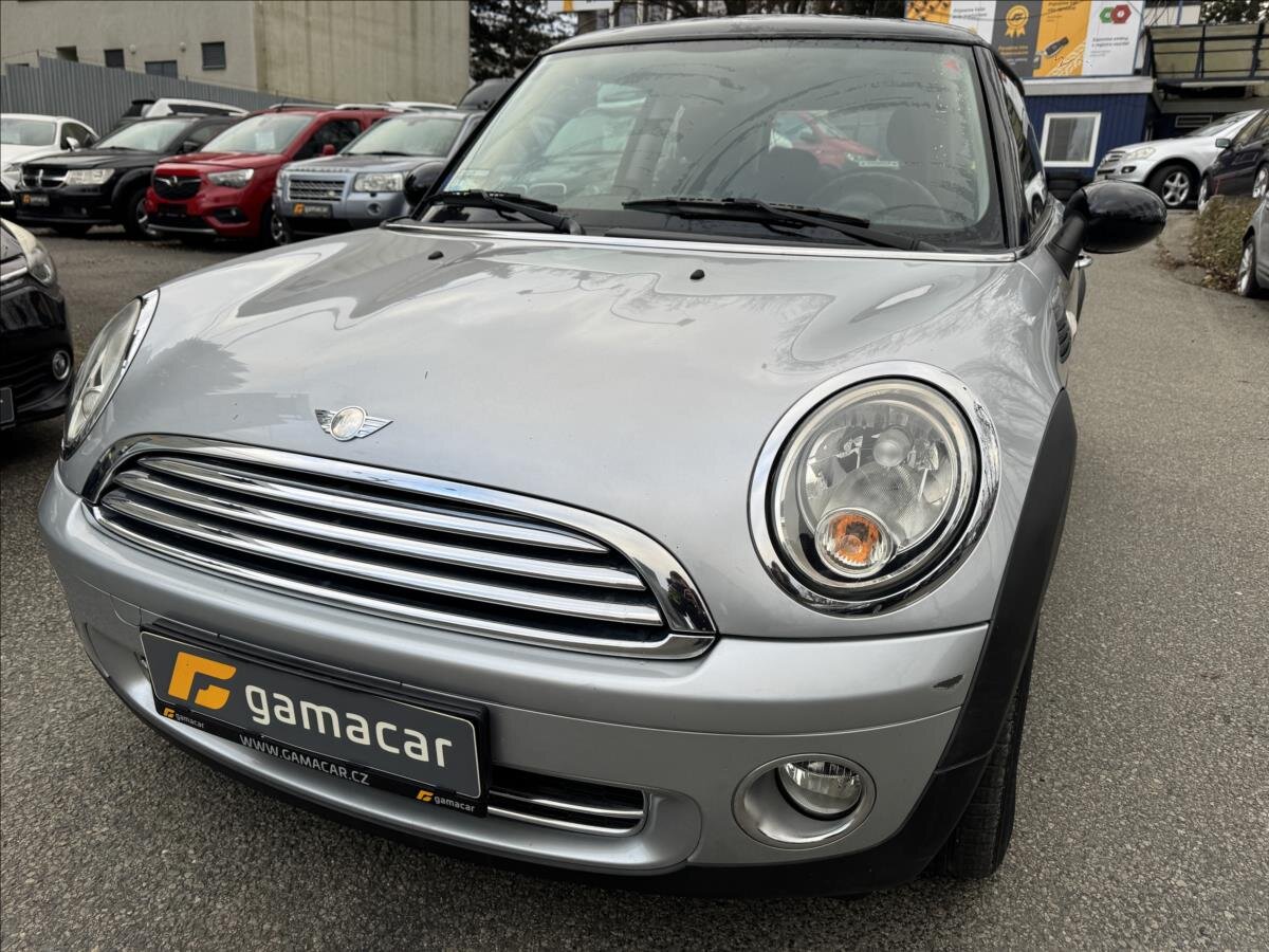 Mini Cooper Hatchback 1,6 l 88 kw