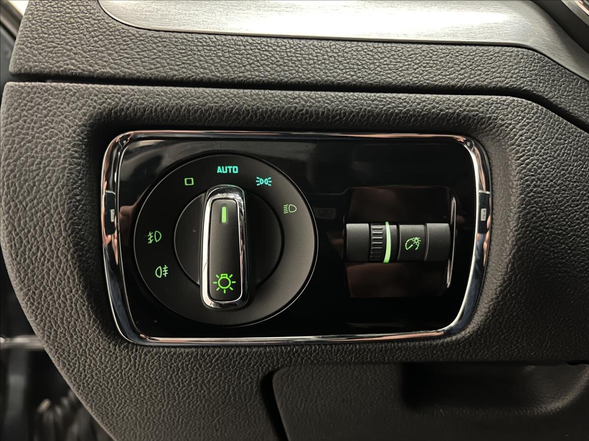 Škoda Superb Liftback 2,0 l 103 kw