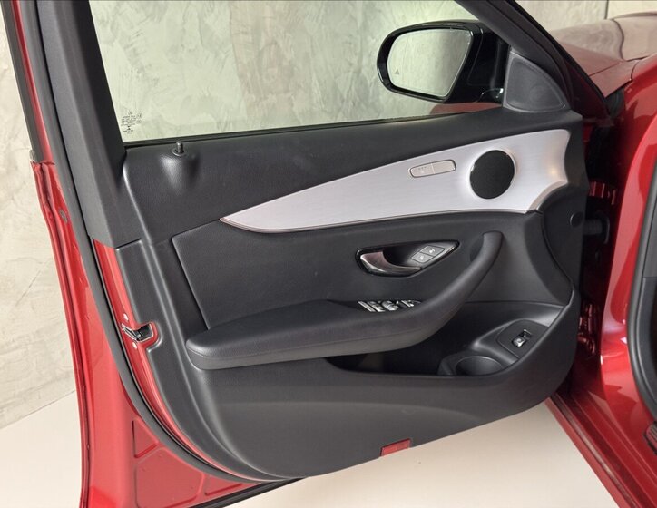 Mercedes-Benz Třídy E Kombi 2,0 l 225 kw