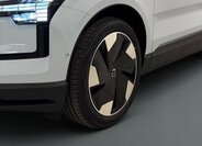 Volvo EX30 CUV / Crossover 0,0 200 kw