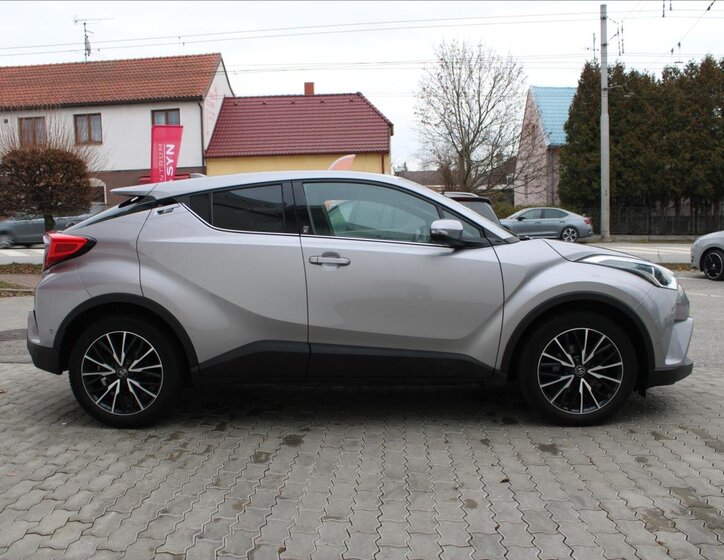 Toyota C-HR 3