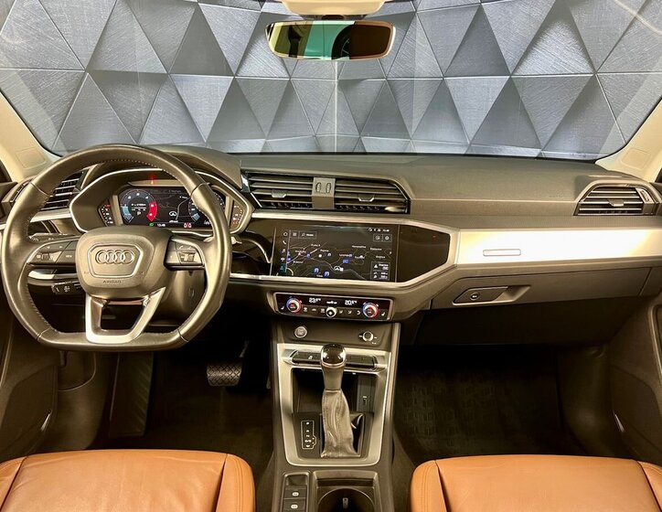 Audi Q3 SUV / Terénní 2,0 l 140 kw