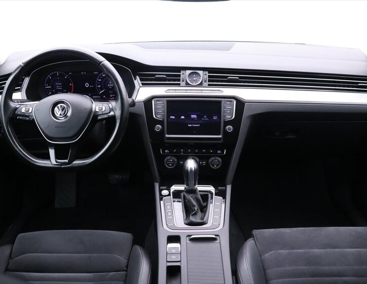 Volkswagen Passat Kombi 2,0 l 140 kw