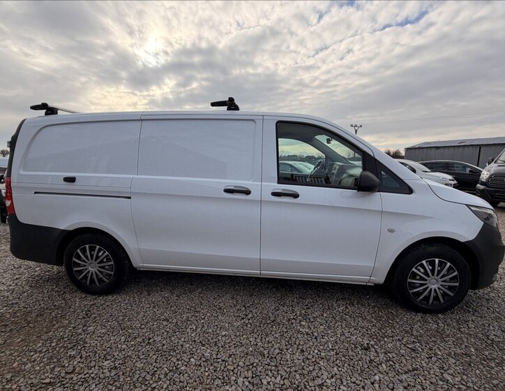 Mercedes-Benz Vito 4
