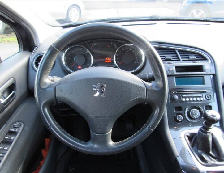 Peugeot 5008 12