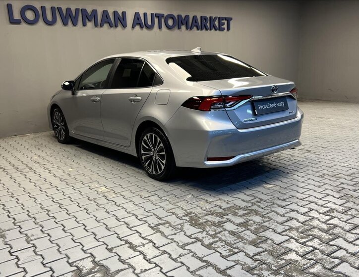 Toyota Corolla Sedan / Limuzína 1,8 l 72 kw