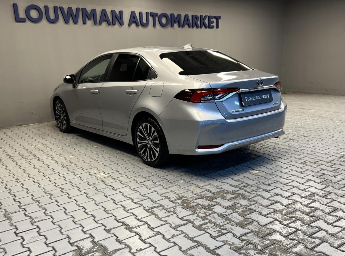 Toyota Corolla Sedan / Limuzína 1,8 l 72 kw