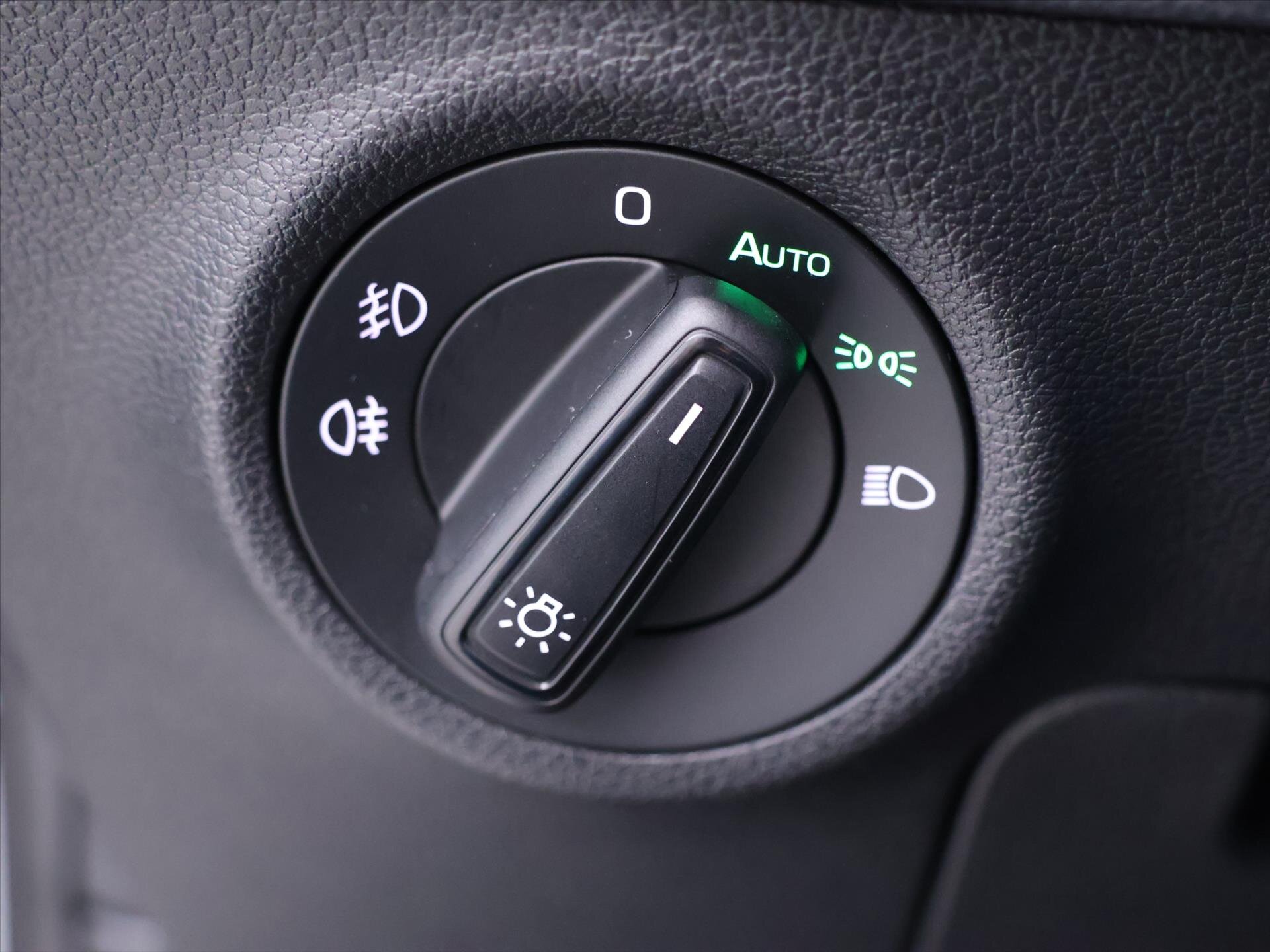 Škoda Karoq SUV / Terénní 2,0 l 110 kw