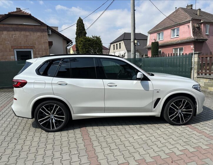 BMW X5 SUV / Terénní 3,0 l 195 kw