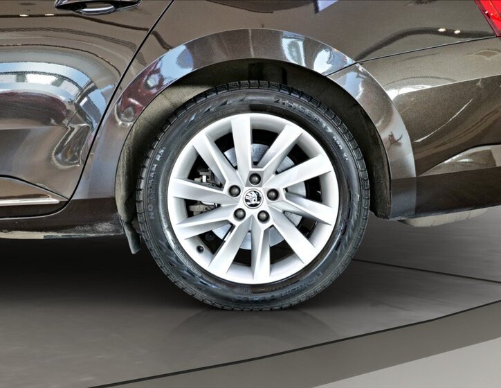 Škoda Superb Sedan 2,0 l 200 kw