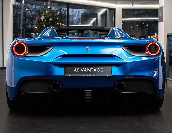 Ferrari 488 3