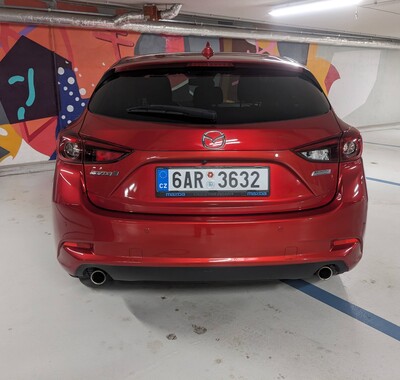 Mazda 3 4