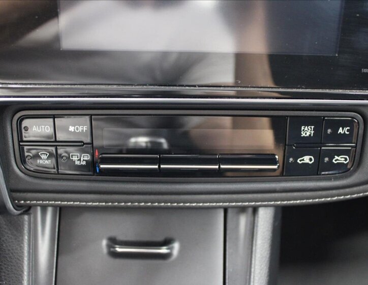 Toyota Auris Hatchback 1,2 l 85 kw