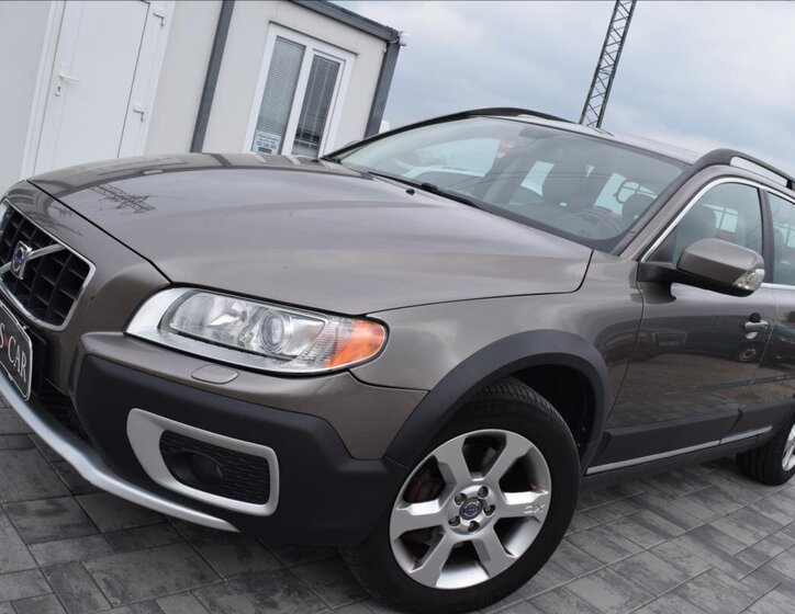 Volvo XC70 Kombi 2,4 l 120 kw