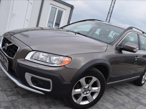 Volvo XC70 Kombi 2,4 l 120 kw