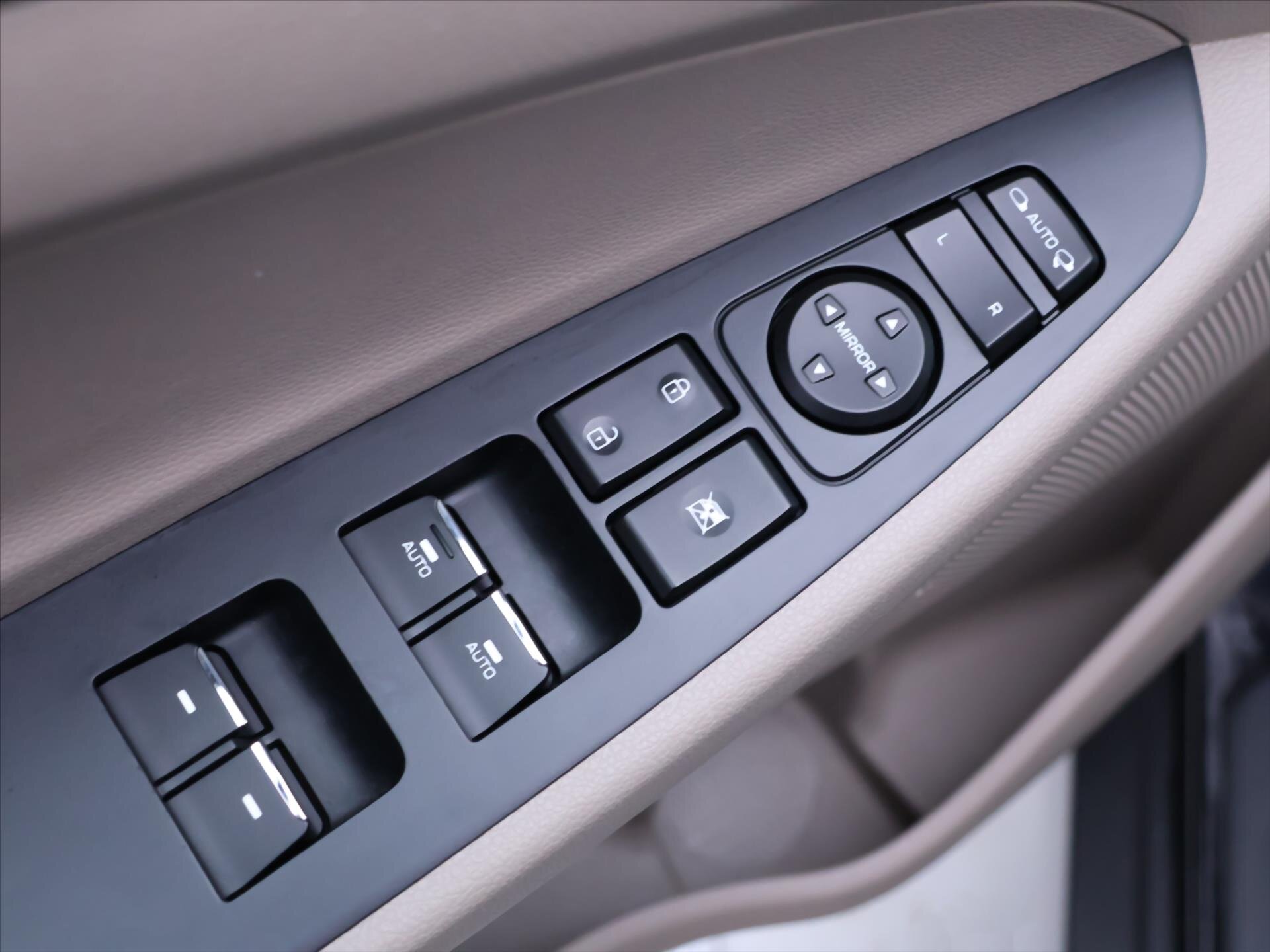 Hyundai Tucson SUV / Terénní 1,6 l 100 kw