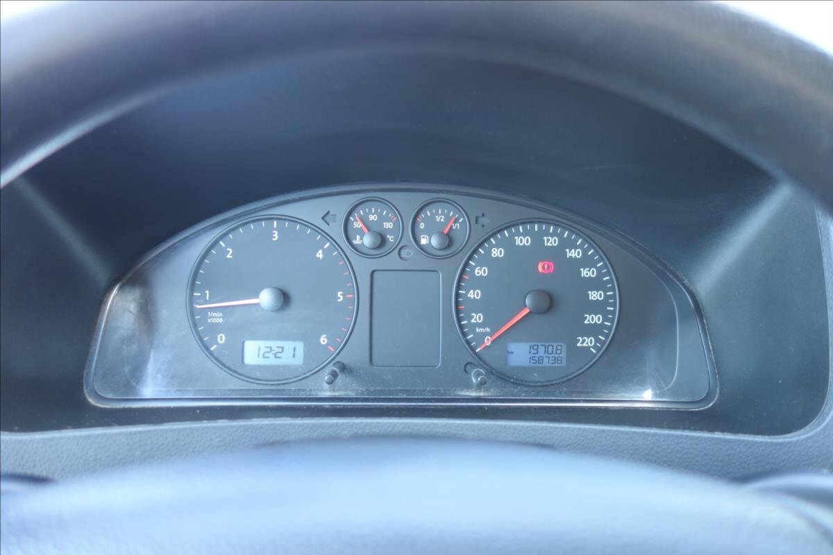 Volkswagen Transporter Kombi 2,5 l 96 kw