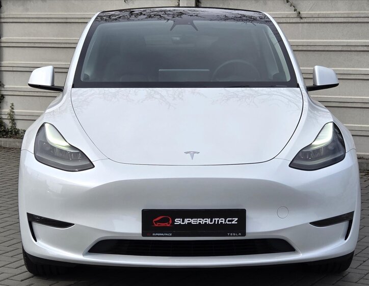 Tesla Model Y SUV / Terénní 0,0 378 kw