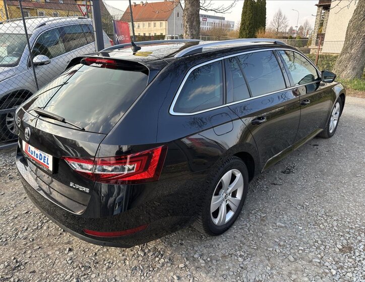 Škoda Superb Kombi 2,0 l 140 kw