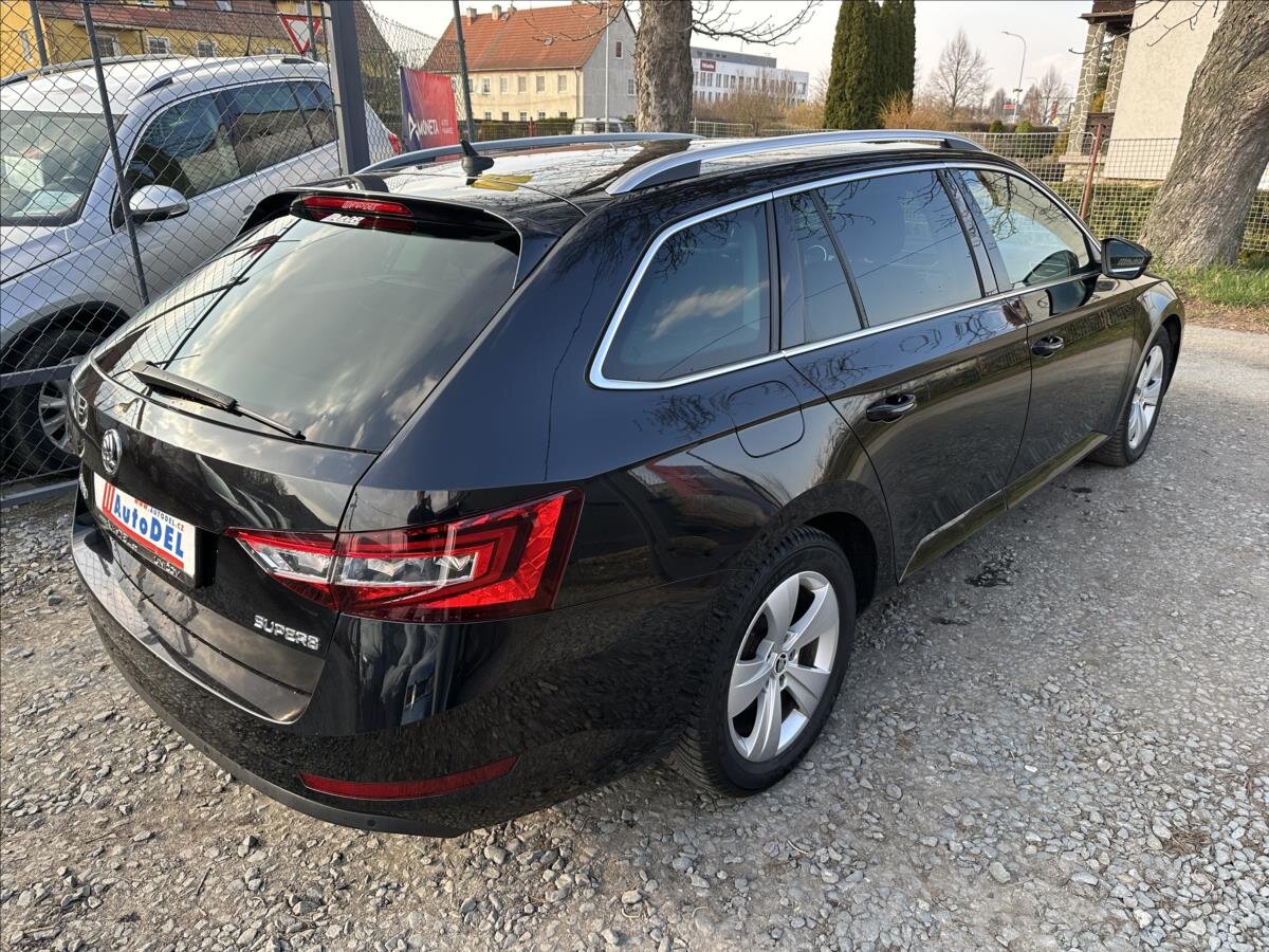 Škoda Superb Kombi 2,0 l 140 kw