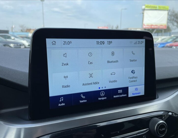 Ford Kuga SUV / Terénní 1,5 l 88 kw