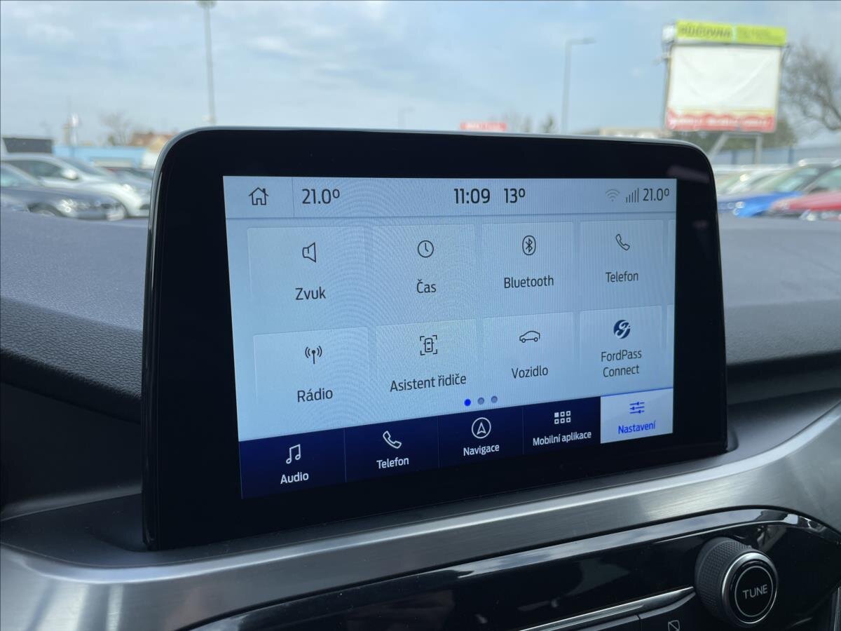 Ford Kuga SUV / Terénní 1,5 l 88 kw