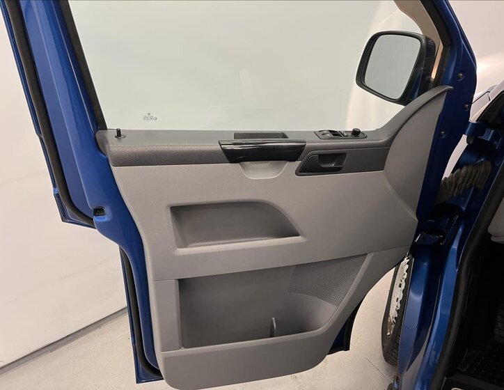 Volkswagen Caravelle Kombi 2,0 l 85 kw