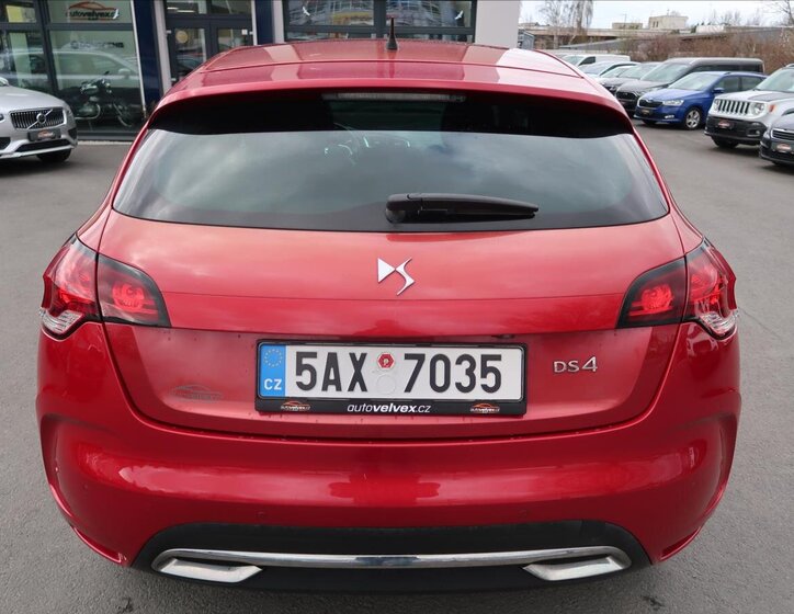 DS Automobiles DS4 Hatchback 1,6 l 88 kw